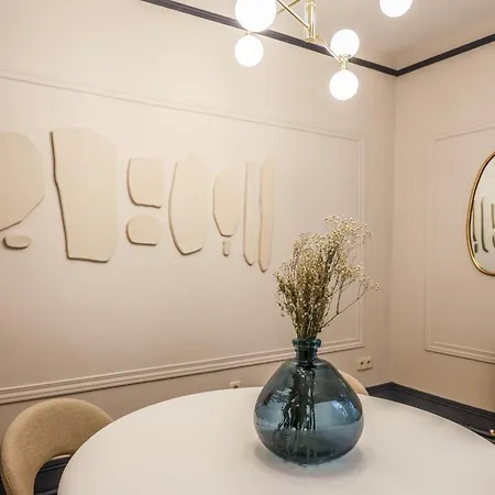 Apartamento De Diseno En Gran Via Madrid Exterior photo